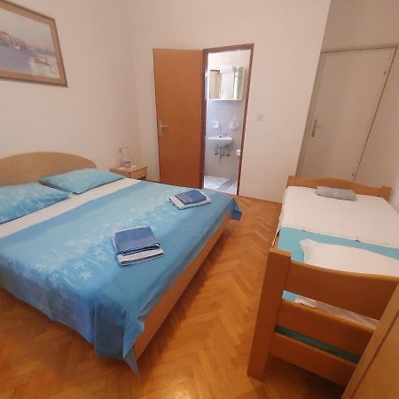 Apartments Karlo Omiš Eksteriør bilde