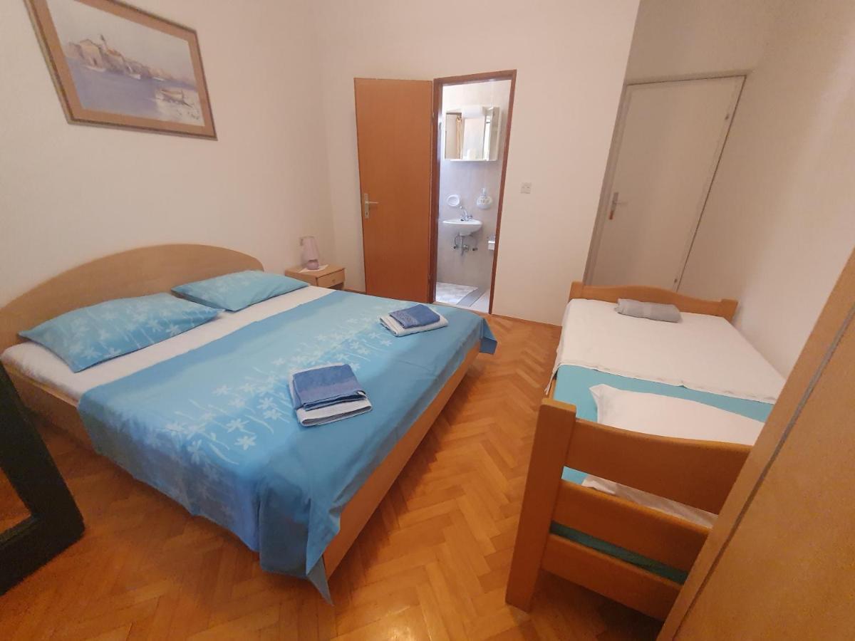 Apartments Karlo Omiš Eksteriør bilde