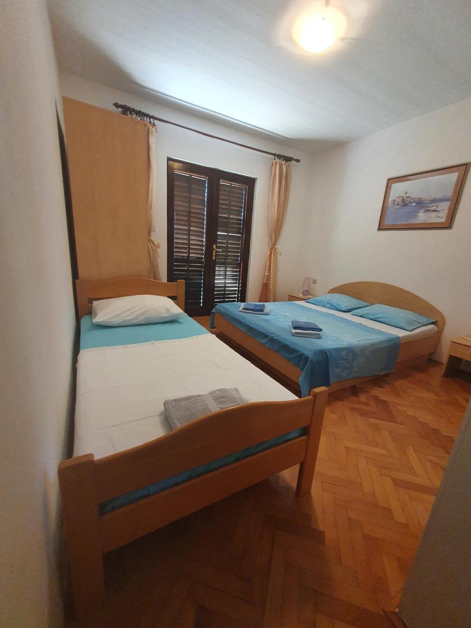 Apartments Karlo Omiš Rom bilde