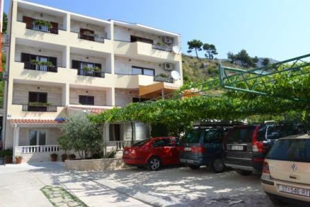 Apartments Karlo Omiš Eksteriør bilde