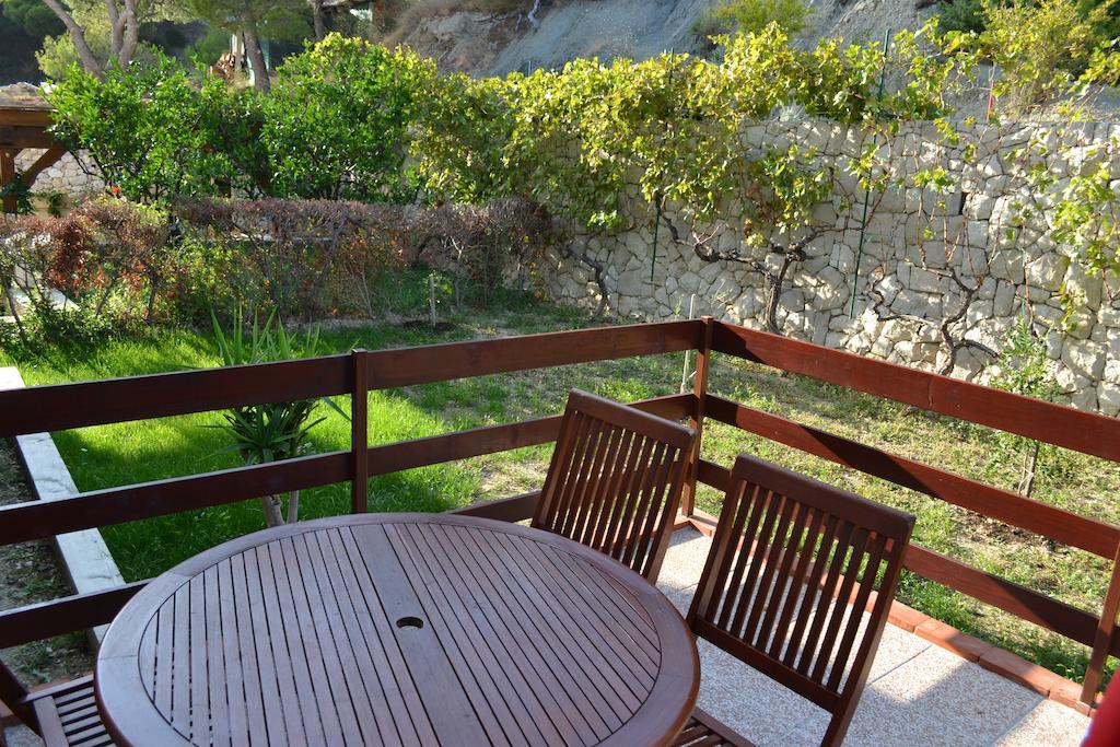 Apartments Karlo Omiš Rom bilde