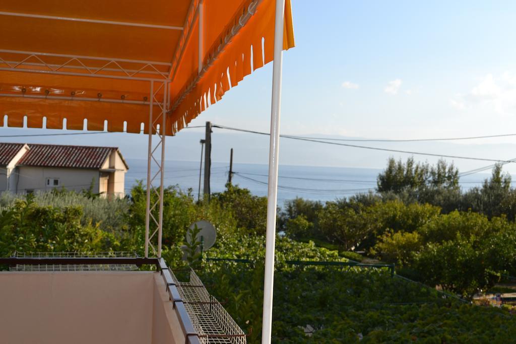 Apartments Karlo Omiš Rom bilde