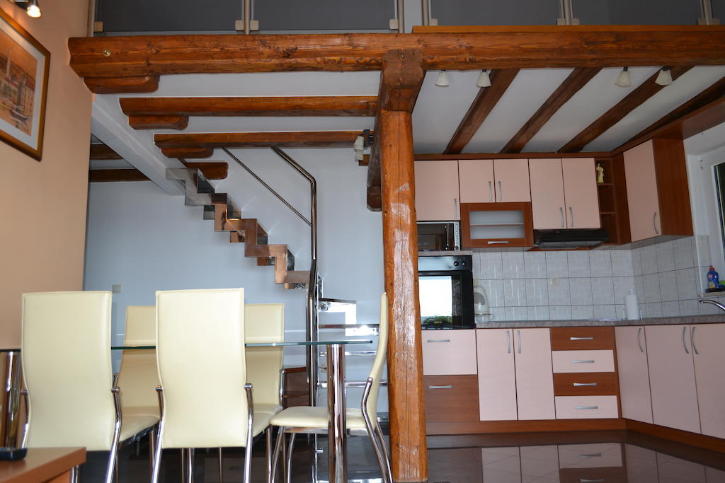 Apartments Karlo Omiš Rom bilde