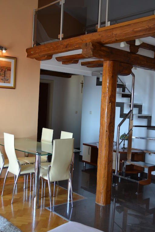 Apartments Karlo Omiš Eksteriør bilde