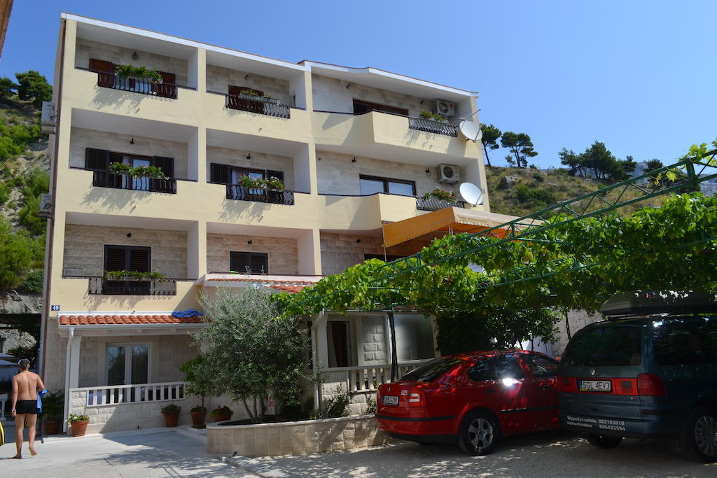 Apartments Karlo Omiš Eksteriør bilde